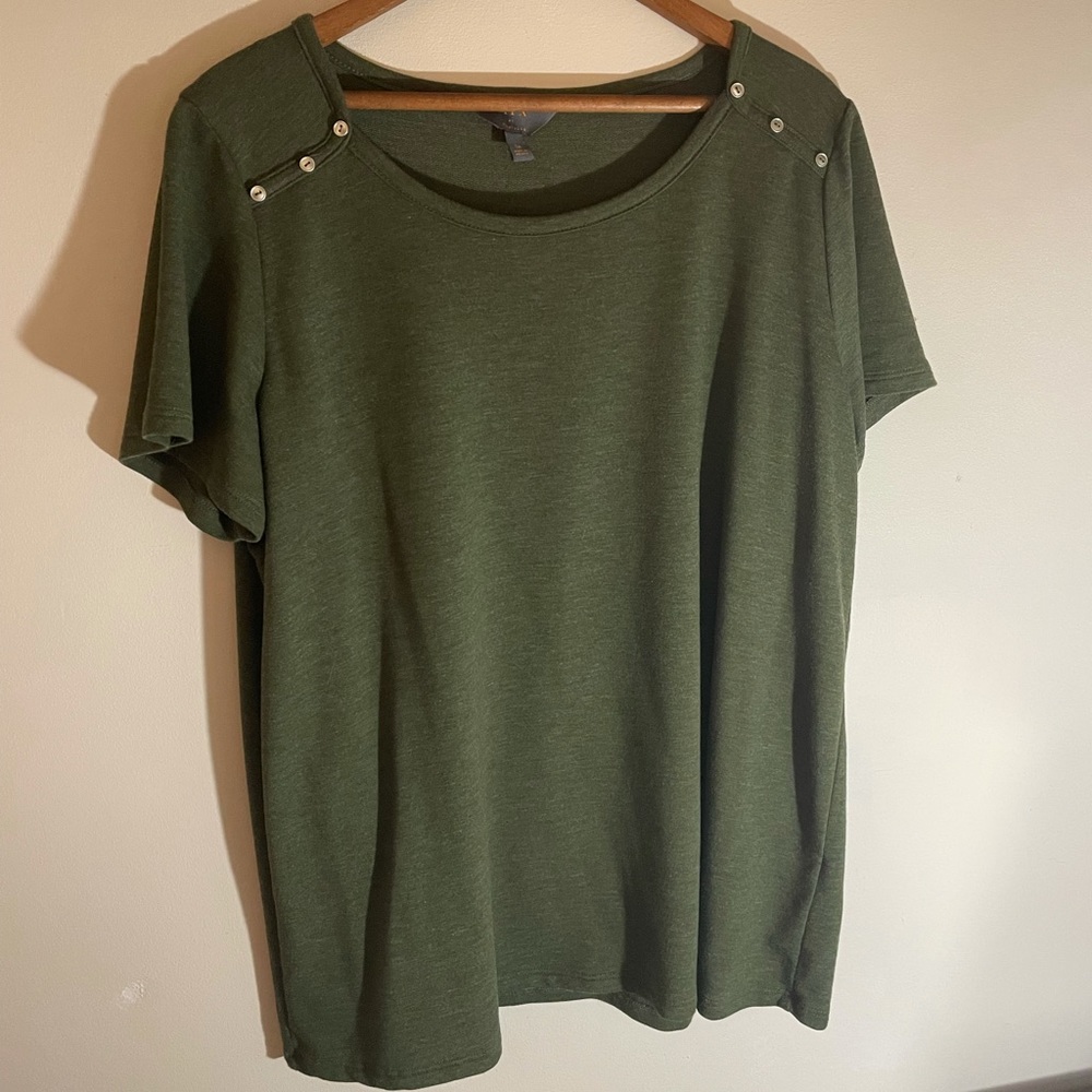 Mix by 41 Hawthorn green tee